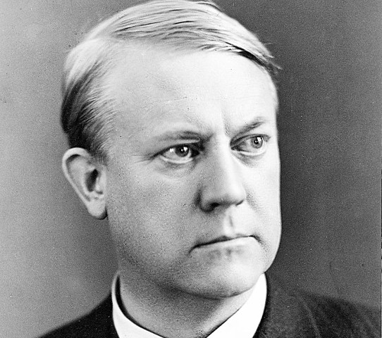 Quisling danner regjering i Norge