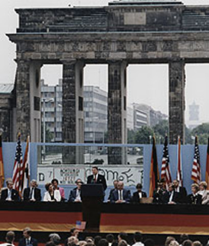 Reagan and the Berlin Wall