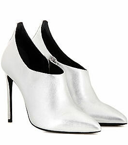 Les femmes et les talons haut