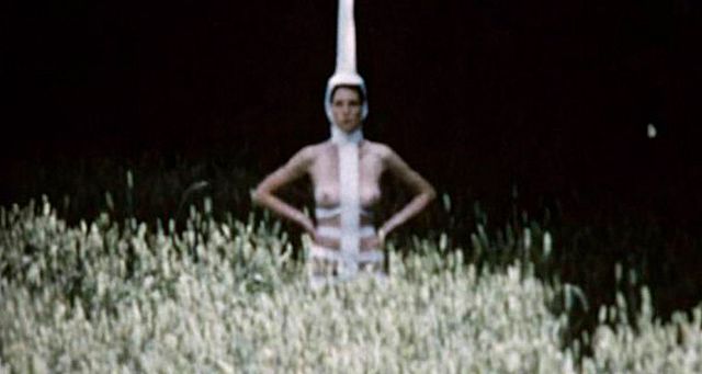 Performances II: Einhorn.