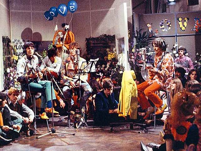 Transmisión en vivo por satélite