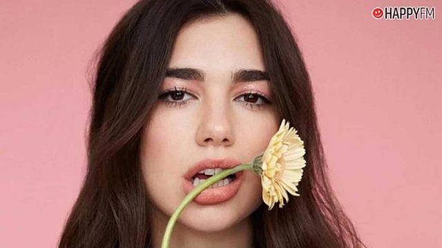 FIRTS WORK WITH A SINGER