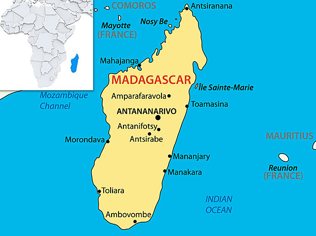 Francia ocupa Madagascar