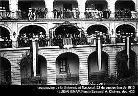 Primera universidad en México.