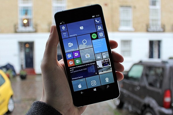 Windows Phone sucesor de Windows Mobile.