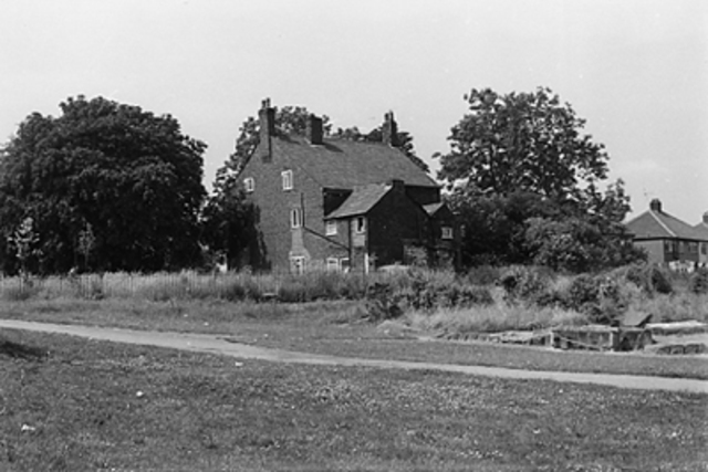 Manor of Huyton passes to the Molyneux family