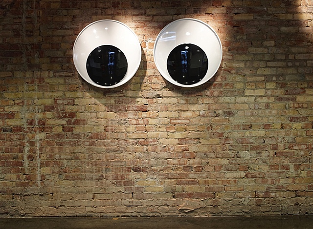 Emélie - Attirer l'attention sur une réalisation ou la camoufler / Jennifer Marman & Daniel Borins: «&nbsp;Google&nbsp;» (12 x 27 x 3,5 quelle unité de mesure ???)