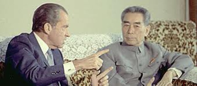 President Nixon meets with Mao Zedong