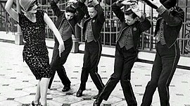 Timeline: Hacia un mundo diferente