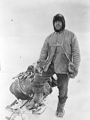 El británico Robert Falcon Scott y el noruego  Roald Amundsen