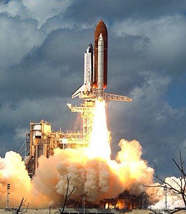 La invención de los cohetes y la conquista espacial