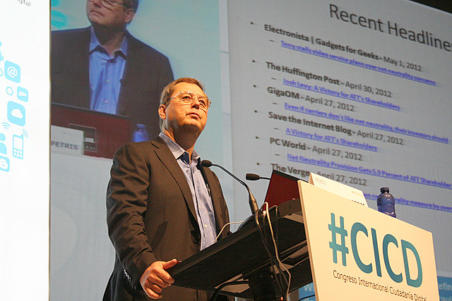 Paul Mockapetris Invents Domain Name System