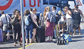 AUMENTO VISTANTES AÑO 2000