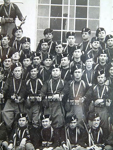 Benito Mussolini creo los fasci de combate