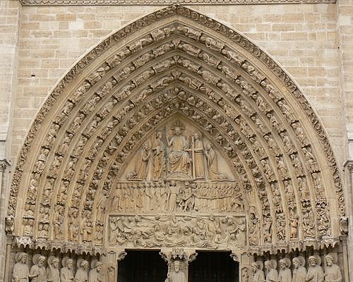 La escultura de la fachada occidental-  Notre Dame.