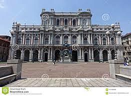 Primer parlamento nacional reunido en Turín, proclamó como Rey de Italia a Víctor Manuel II.