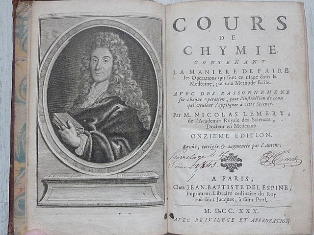 Nicolás Lemery publicó 'un curso de química'.