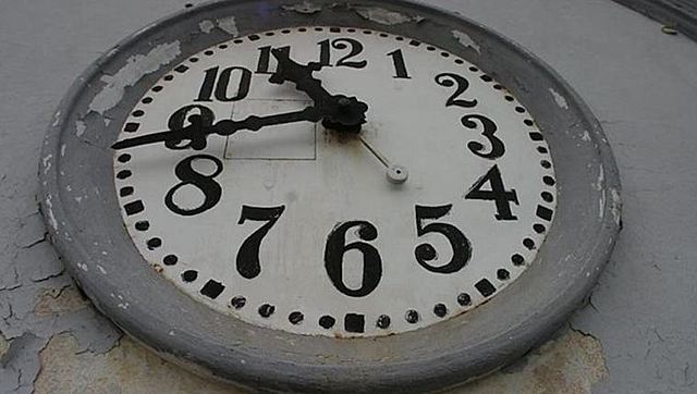 Se adelanta la hora en el territorio nacional