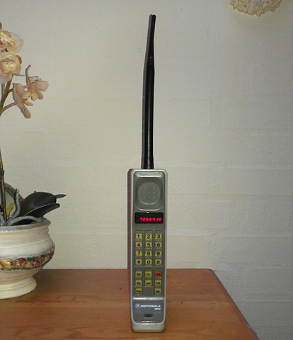 Motorola DynaTAC 8000S- 1985