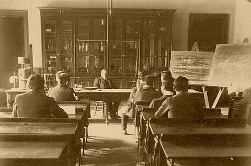 Escuelas Normales Superiores en Colombia