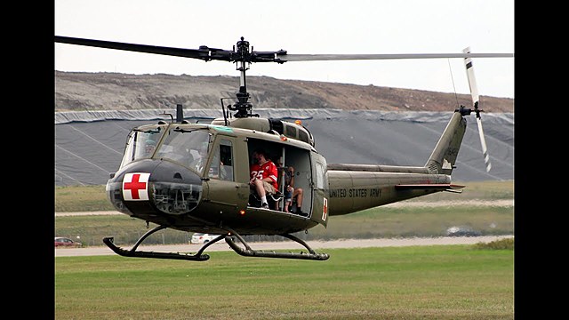 American helicopters land in Vietnam