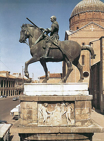 “Escultura del condottiero Gattamelatta” - Donatello