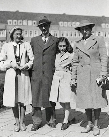 the franks had all there close on so they wouldn't attract attention