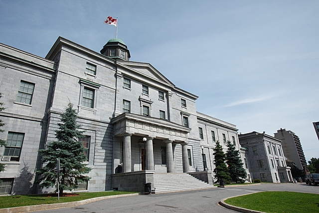 La première université montréalaise