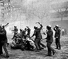 Inicia la represión