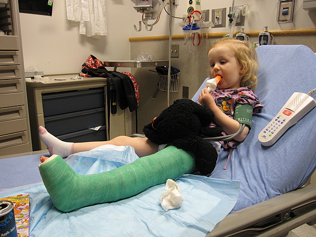 Jeannette Burns Herself While Cooking Hot Dogs