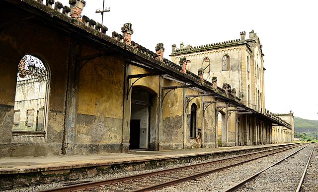 The Walls Family Moves to California