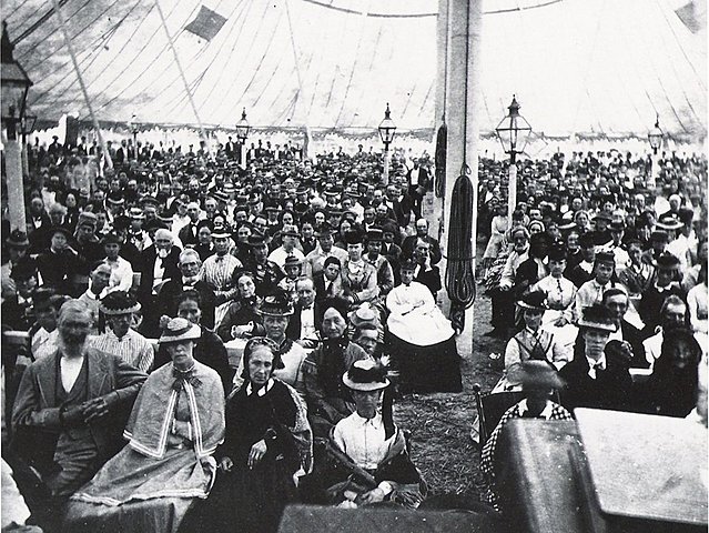 Primeras conferencias "intensas" del estudio de la Biblia.