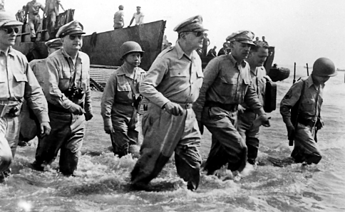 MacArthur Returns to Philippines