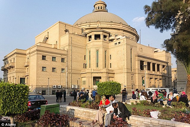 Universidad El Cairo