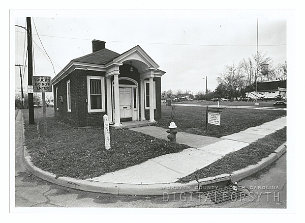 Library Moves to Harmon Park