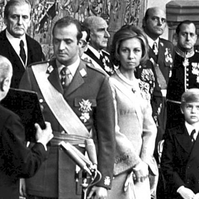 Timeline: LA TRANSICIÓN