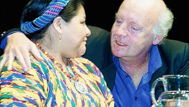 Rigoberta Menchú recibe apoyo de la justicia española