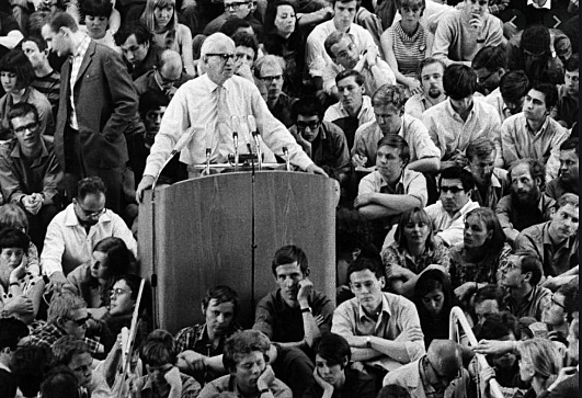 THEODORO ADORNO Y MAX HORKHEIMER: LOS BORDES DEL PENSAMIENTO CRÍTICO