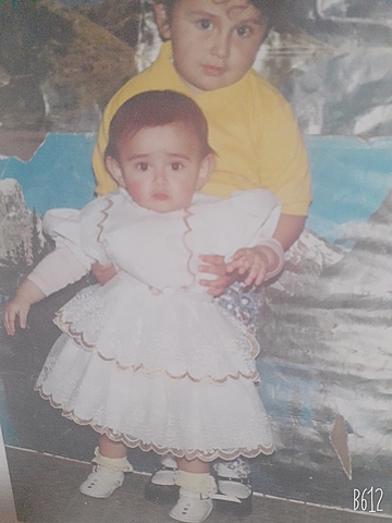 ACOMPAÑADA DE MI PRIMA