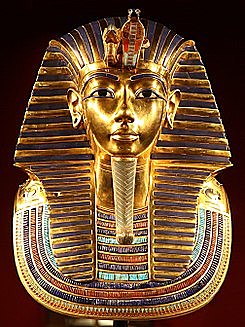 TUTANKAMON