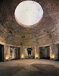 OCTAGONAL ROOM