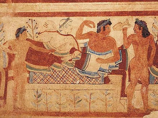 Gli Etruschi diffondono la vite in tutta l’Italia peninsulare.