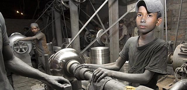 Se expide el Reglamento de Labores Peligrosas e Insalubres para Mujeres y Menores