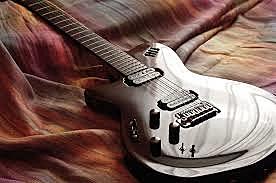 Creación de la guitarra eléctrica modelo Gibson Les Paul