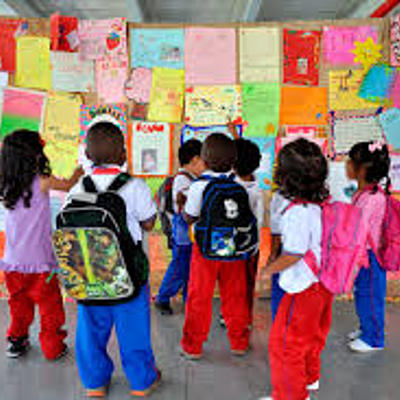 Timeline: Linea de tiempo- INFANCIA Y ADOLESCENCIA