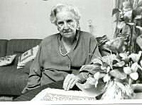 MARÍA CRUZ ALVÁREZ