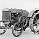 Cuál fue el primer tractor