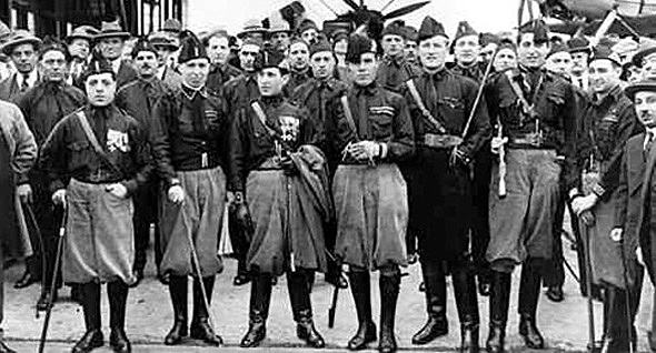 Mussolini creó los Fasci de combate