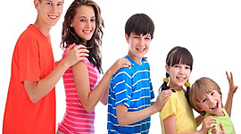 Timeline: TRAS LOS PASOS DE INFANCIA Y LA ADOLESCENCIA