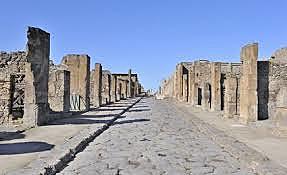 Vía de Pompeya (Nápoles)